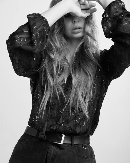 Oversized blouse with sequins